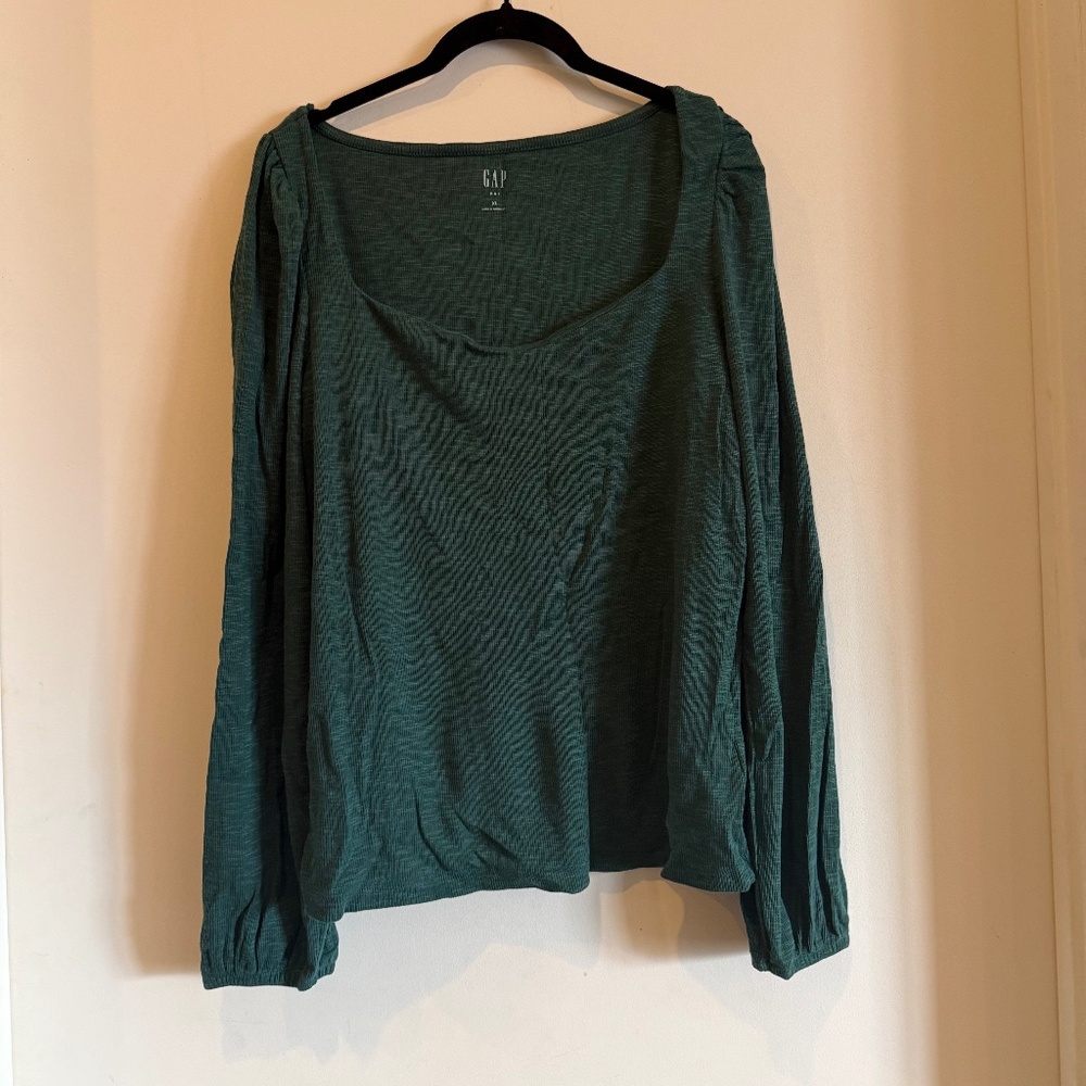 GAP Puffed sleeved textured sweetheart neckline long-sleeved shirt Green size XL